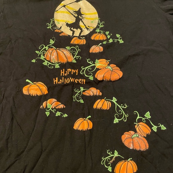 Happy Halloween tee size Medium - Picture 3 of 5